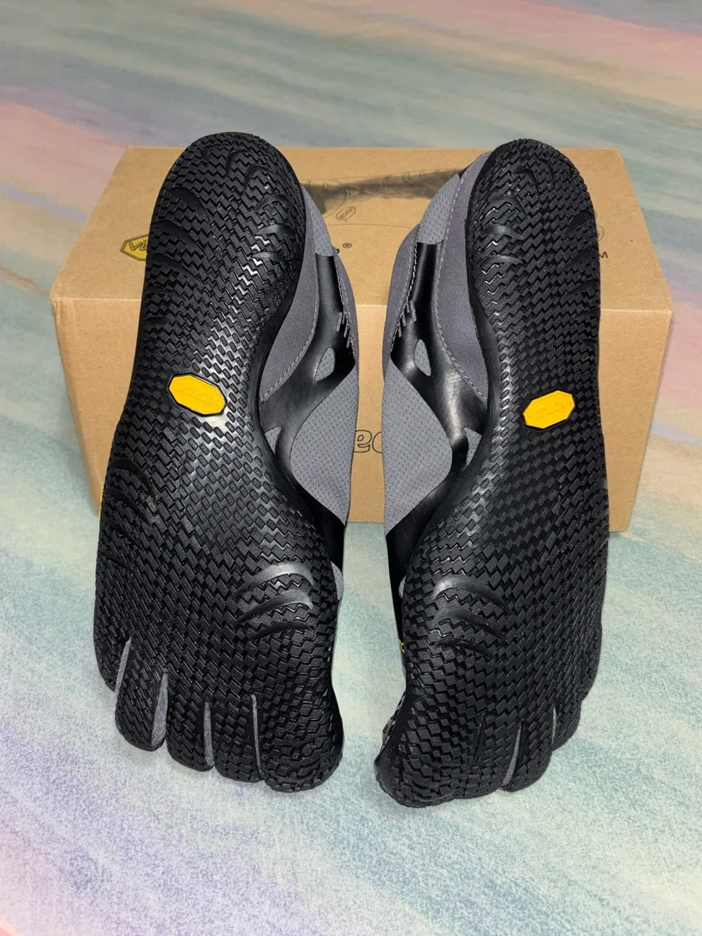 Vibram Five Fingers KSO EVO grey black shoes size 40 new in box